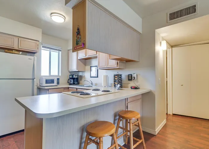 1 Mi To Beach: Havasu W/ Balcony Lake Havasu City